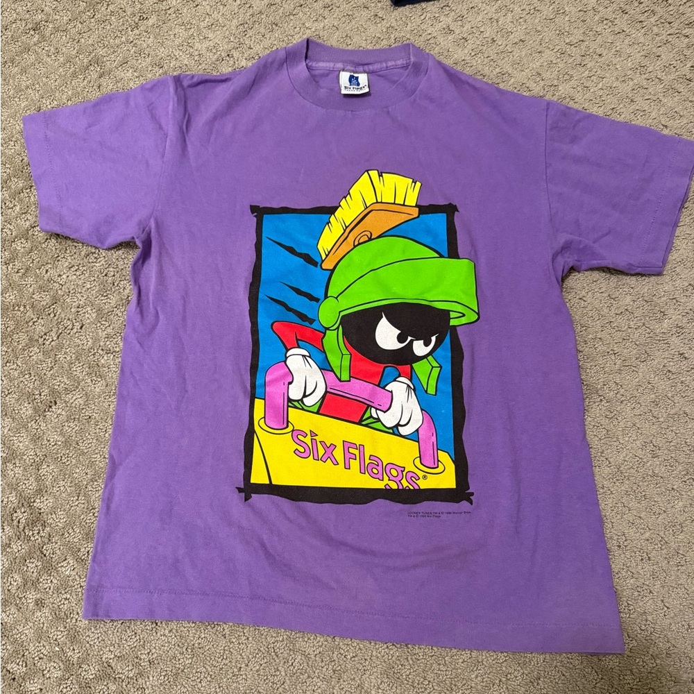 Vintage Six Flags shirt